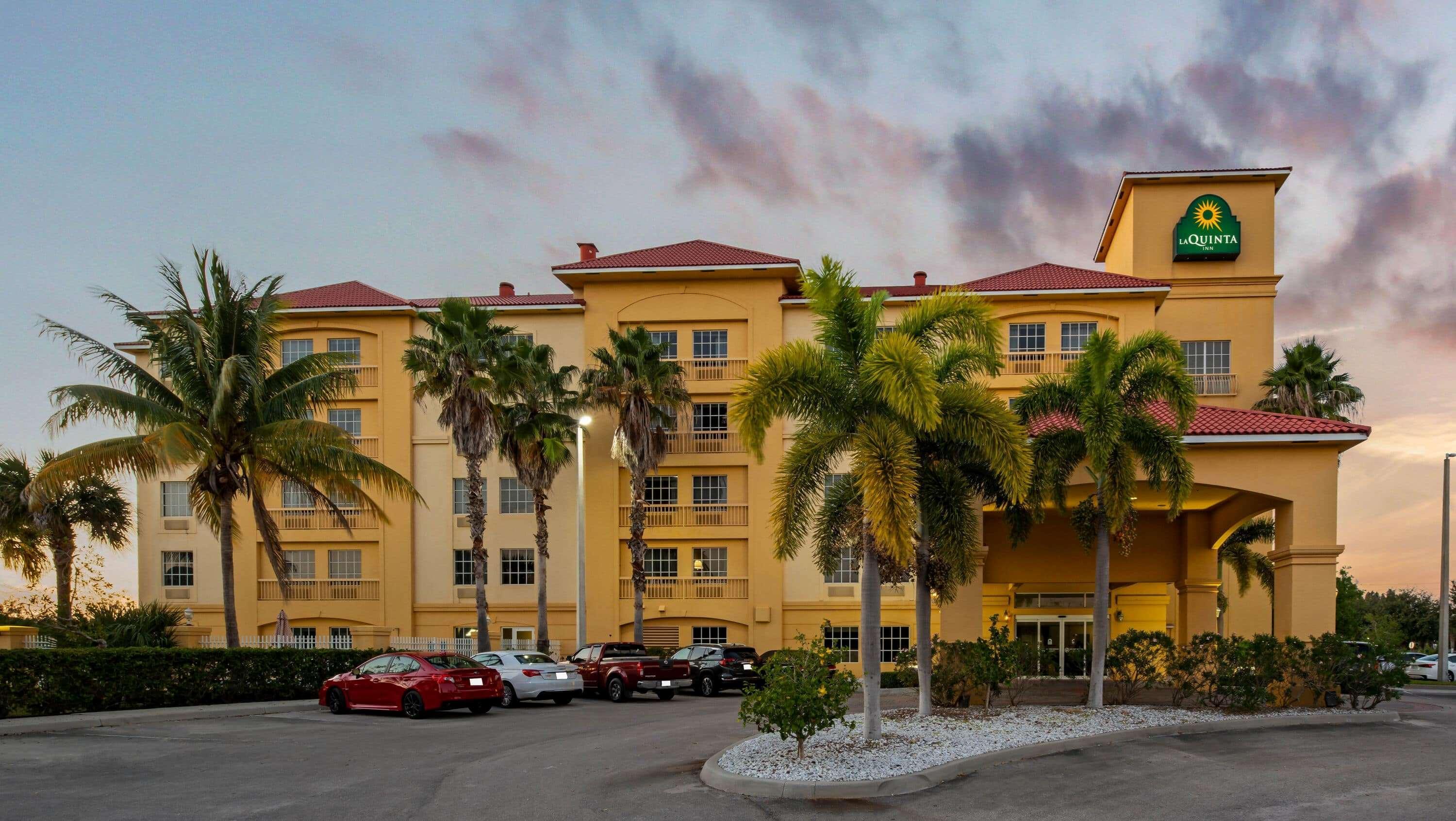 Готель La Quinta By Wyndham Ft. Pierce Форт-Пірс Екстер'єр фото