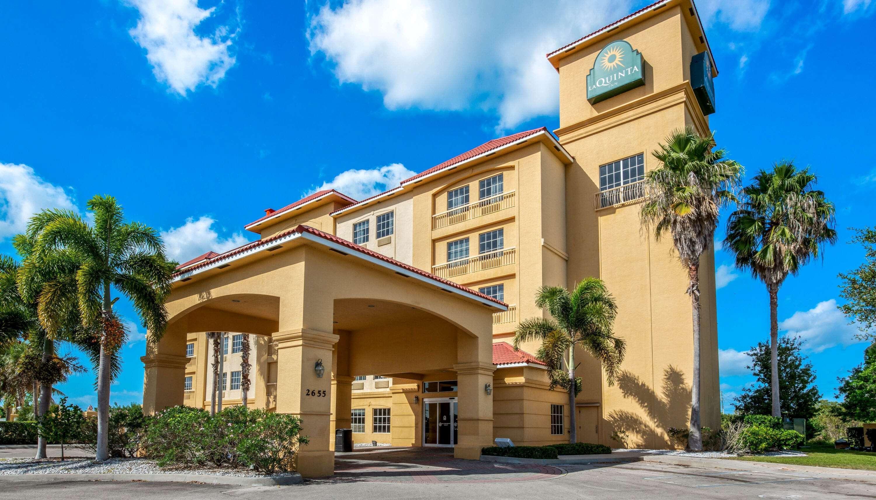 Готель La Quinta By Wyndham Ft. Pierce Форт-Пірс Екстер'єр фото