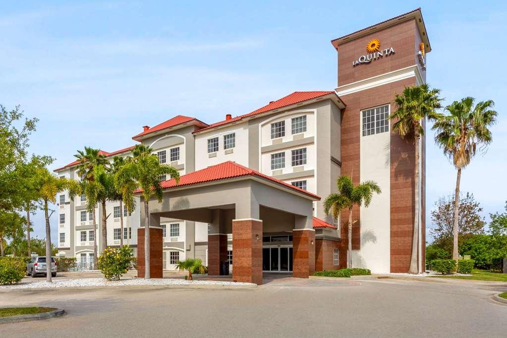 Готель La Quinta By Wyndham Ft. Pierce Форт-Пірс Екстер'єр фото